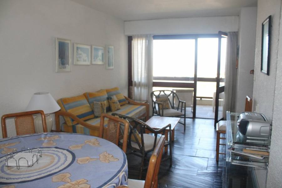 Punta del Este, Maldonado, Uruguay, 2 Bedrooms Bedrooms, ,2 BathroomsBathrooms,Apartamentos,Venta,41543