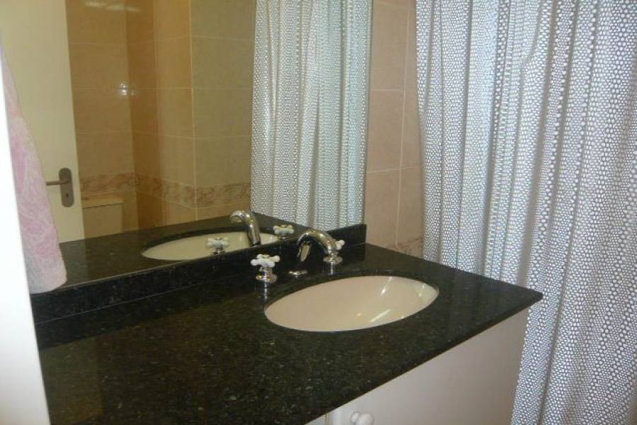 Punta del Este, Maldonado, Uruguay, 2 Bedrooms Bedrooms, ,2 BathroomsBathrooms,Apartamentos,Venta,41552