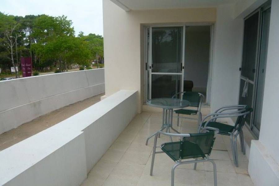 Punta del Este, Maldonado, Uruguay, 2 Bedrooms Bedrooms, ,2 BathroomsBathrooms,Apartamentos,Venta,41552