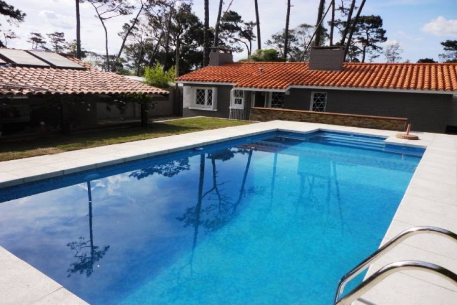 Punta del Este, Maldonado, Uruguay, 3 Bedrooms Bedrooms, ,3 BathroomsBathrooms,Casas,Temporario,41561