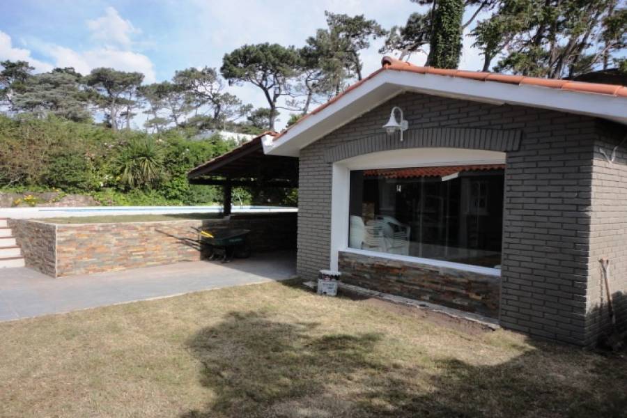 Punta del Este, Maldonado, Uruguay, 3 Bedrooms Bedrooms, ,3 BathroomsBathrooms,Casas,Temporario,41561