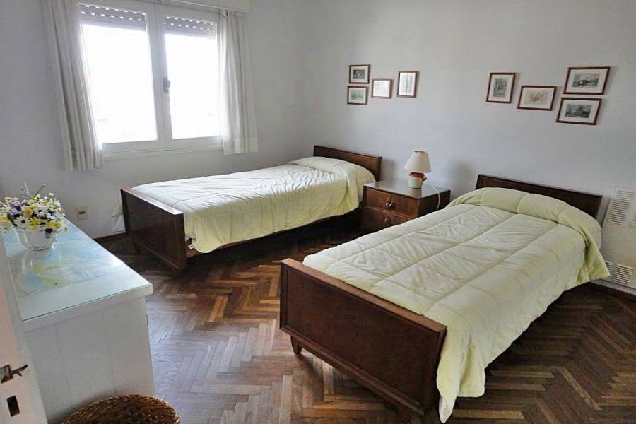 Punta del Este, Maldonado, Uruguay, 3 Bedrooms Bedrooms, ,2 BathroomsBathrooms,Apartamentos,Venta,41562