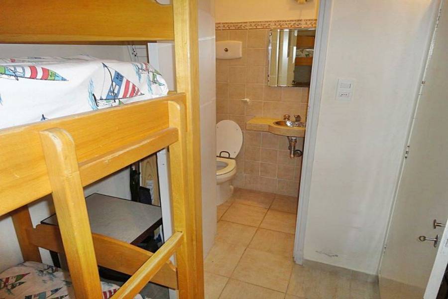 Punta del Este, Maldonado, Uruguay, 3 Bedrooms Bedrooms, ,2 BathroomsBathrooms,Apartamentos,Venta,41562