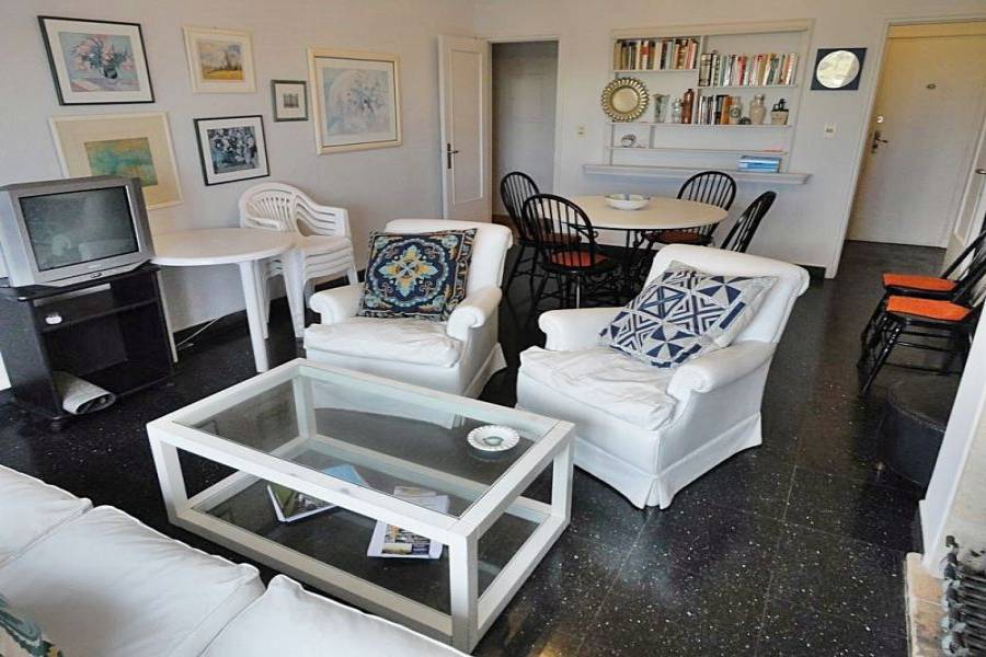 Punta del Este, Maldonado, Uruguay, 3 Bedrooms Bedrooms, ,2 BathroomsBathrooms,Apartamentos,Venta,41562
