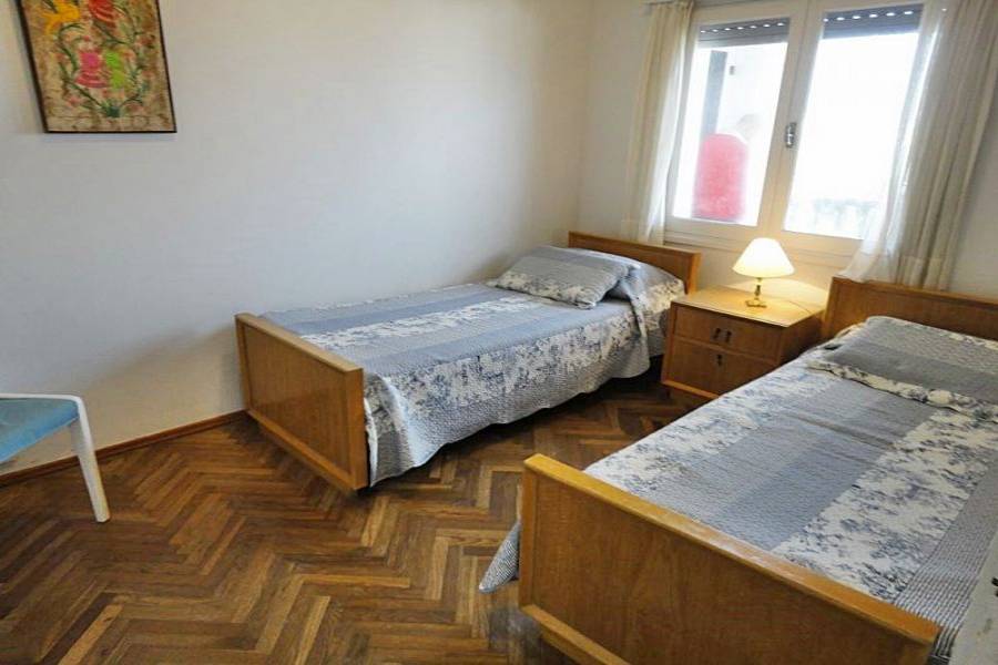 Punta del Este, Maldonado, Uruguay, 3 Bedrooms Bedrooms, ,2 BathroomsBathrooms,Apartamentos,Venta,41562