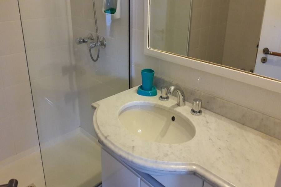 Punta del Este, Maldonado, Uruguay, 2 Bedrooms Bedrooms, ,2 BathroomsBathrooms,Apartamentos,Venta,41565