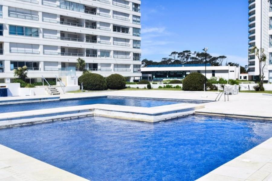 Punta del Este, Maldonado, Uruguay, 2 Bedrooms Bedrooms, ,2 BathroomsBathrooms,Apartamentos,Venta,41567