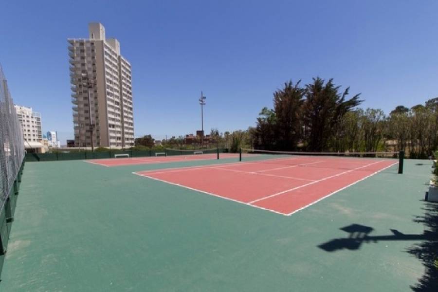 Punta del Este, Maldonado, Uruguay, 2 Bedrooms Bedrooms, ,2 BathroomsBathrooms,Apartamentos,Venta,41567