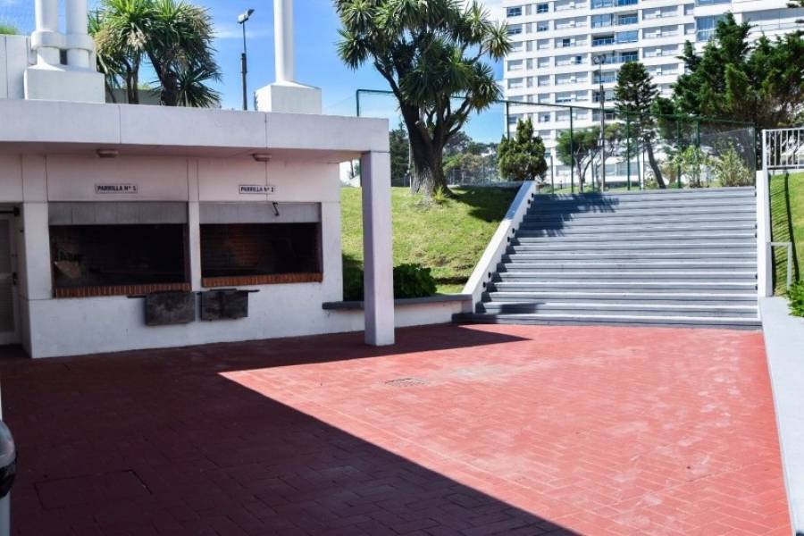 Punta del Este, Maldonado, Uruguay, 2 Bedrooms Bedrooms, ,2 BathroomsBathrooms,Apartamentos,Venta,41567