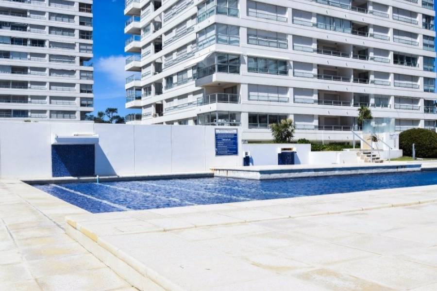 Punta del Este, Maldonado, Uruguay, 2 Bedrooms Bedrooms, ,2 BathroomsBathrooms,Apartamentos,Venta,41567
