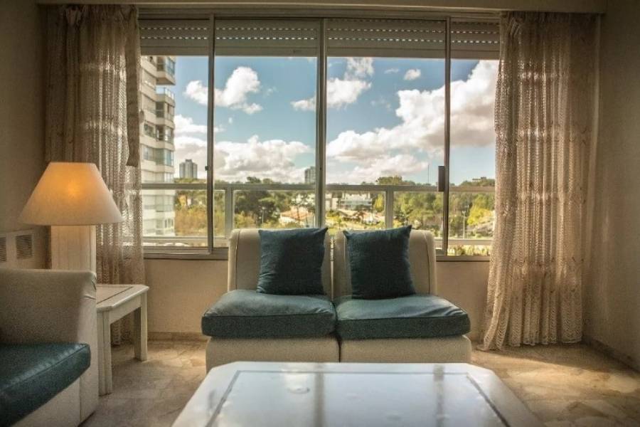 Punta del Este, Maldonado, Uruguay, 2 Bedrooms Bedrooms, ,2 BathroomsBathrooms,Apartamentos,Venta,41567