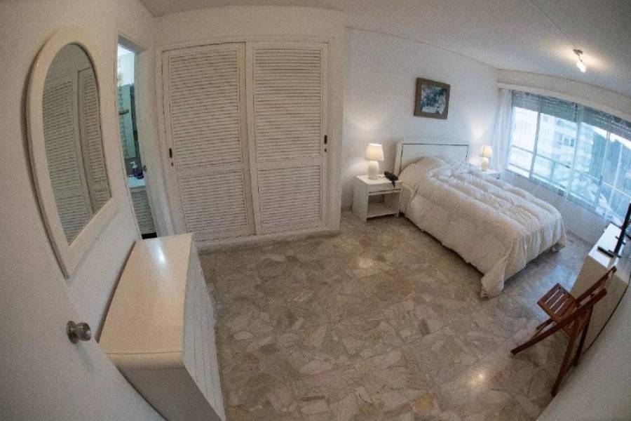 Punta del Este, Maldonado, Uruguay, 2 Bedrooms Bedrooms, ,2 BathroomsBathrooms,Apartamentos,Venta,41567
