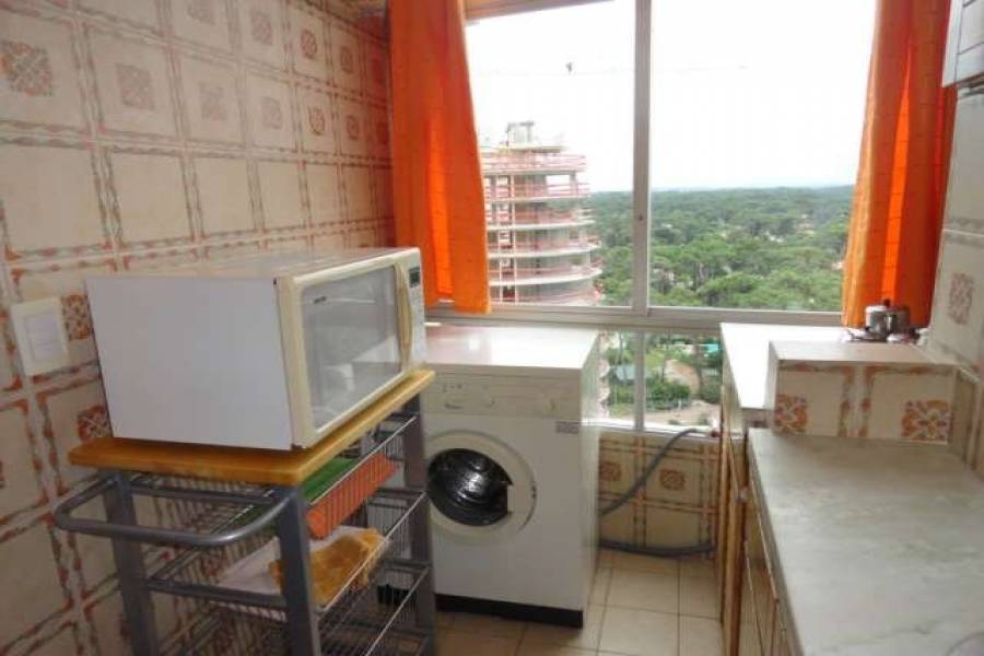 Punta del Este, Maldonado, Uruguay, 2 Bedrooms Bedrooms, ,2 BathroomsBathrooms,Apartamentos,Venta,41570