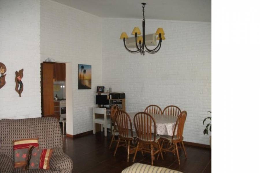 Punta del Este, Maldonado, Uruguay, 4 Bedrooms Bedrooms, ,3 BathroomsBathrooms,Casas,Temporario,41586