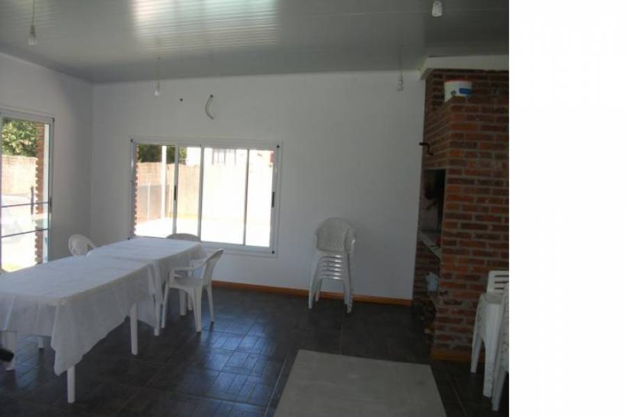 Punta del Este, Maldonado, Uruguay, 4 Bedrooms Bedrooms, ,3 BathroomsBathrooms,Casas,Temporario,41586