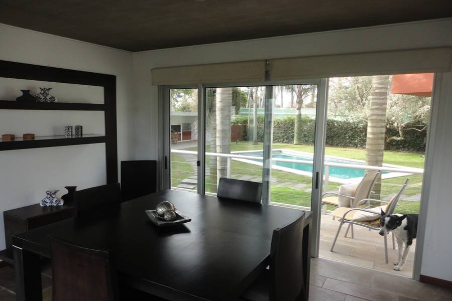 Punta del Este, Maldonado, Uruguay, 4 Bedrooms Bedrooms, ,3 BathroomsBathrooms,Casas,Temporario,41589