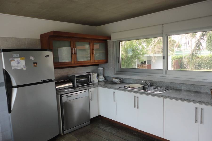 Punta del Este, Maldonado, Uruguay, 4 Bedrooms Bedrooms, ,3 BathroomsBathrooms,Casas,Temporario,41589