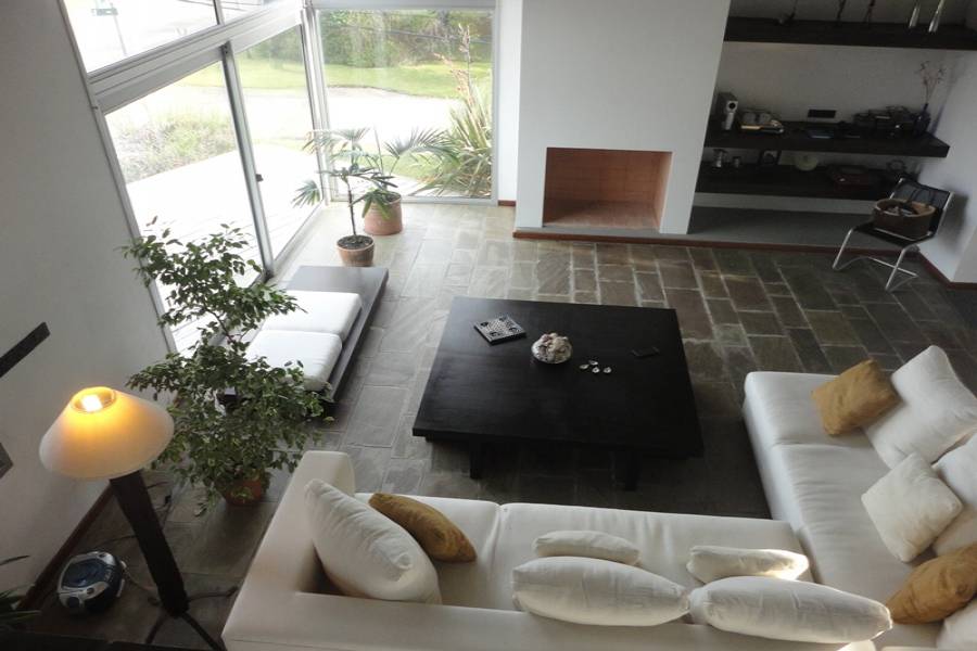 Punta del Este, Maldonado, Uruguay, 4 Bedrooms Bedrooms, ,3 BathroomsBathrooms,Casas,Temporario,41589