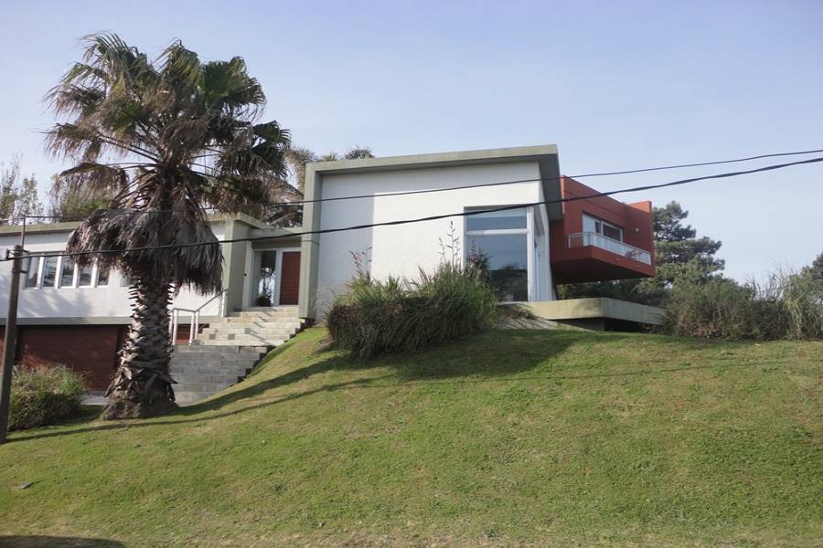 Punta del Este, Maldonado, Uruguay, 4 Bedrooms Bedrooms, ,3 BathroomsBathrooms,Casas,Temporario,41589