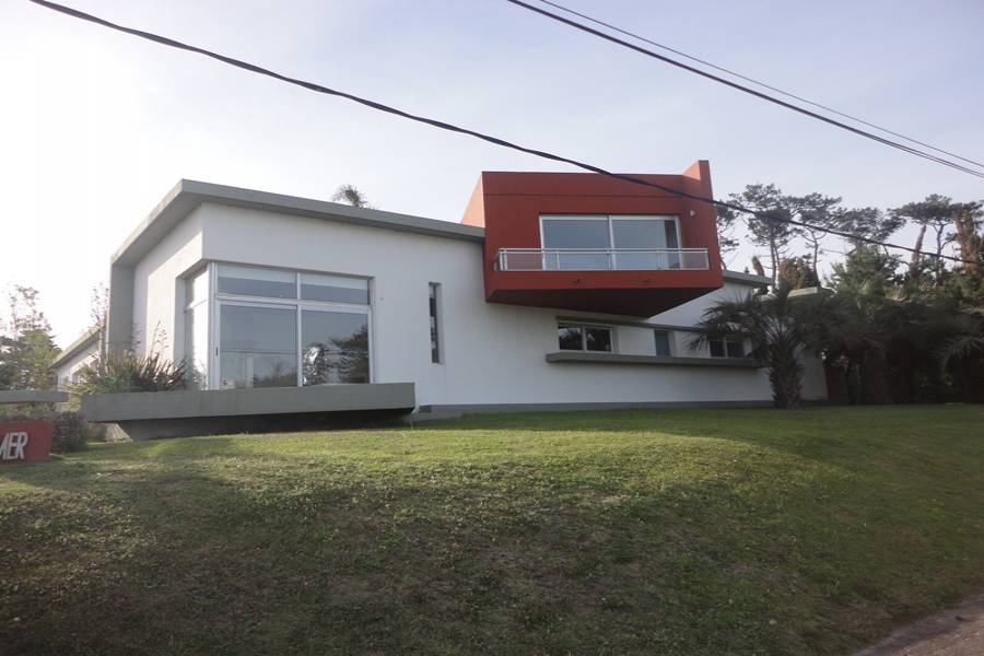 Punta del Este, Maldonado, Uruguay, 4 Bedrooms Bedrooms, ,3 BathroomsBathrooms,Casas,Temporario,41589
