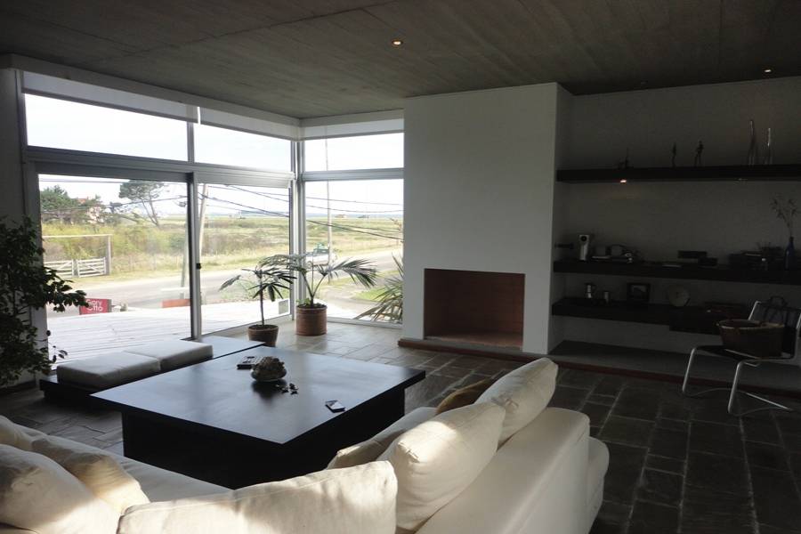 Punta del Este, Maldonado, Uruguay, 4 Bedrooms Bedrooms, ,3 BathroomsBathrooms,Casas,Temporario,41589