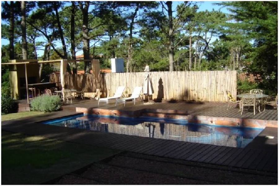 Punta del Este, Maldonado, Uruguay, 5 Bedrooms Bedrooms, ,4 BathroomsBathrooms,Casas,Temporario,41590