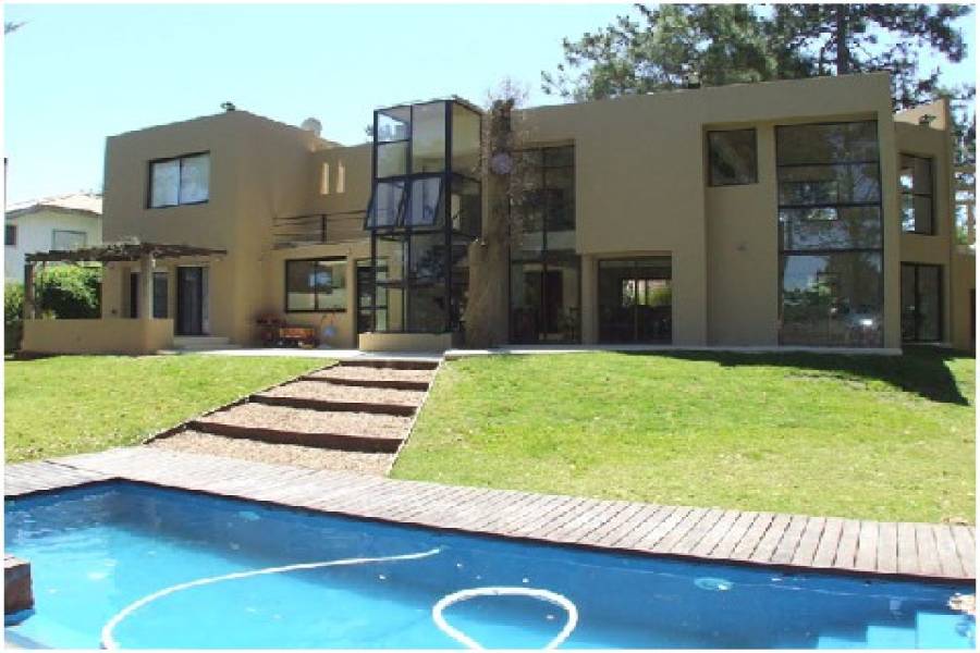 Punta del Este, Maldonado, Uruguay, 5 Bedrooms Bedrooms, ,4 BathroomsBathrooms,Casas,Temporario,41590