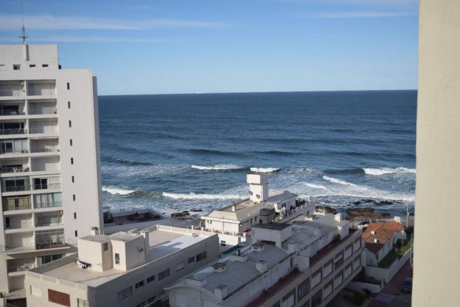 Punta del Este, Maldonado, Uruguay, 3 Bedrooms Bedrooms, ,2 BathroomsBathrooms,Apartamentos,Venta,41597