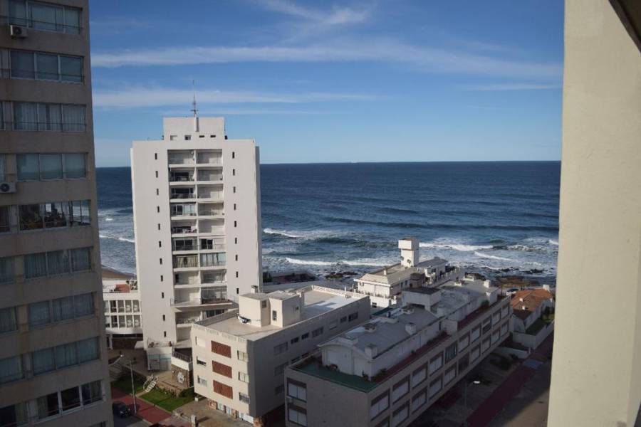 Punta del Este, Maldonado, Uruguay, 3 Bedrooms Bedrooms, ,2 BathroomsBathrooms,Apartamentos,Venta,41597