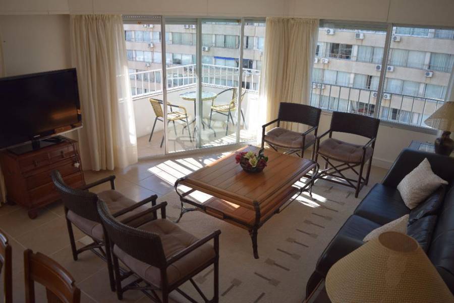 Punta del Este, Maldonado, Uruguay, 3 Bedrooms Bedrooms, ,2 BathroomsBathrooms,Apartamentos,Venta,41597