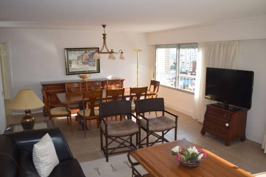 Punta del Este, Maldonado, Uruguay, 3 Bedrooms Bedrooms, ,2 BathroomsBathrooms,Apartamentos,Venta,41597