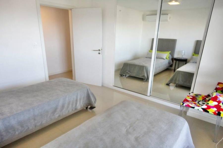 Punta del Este, Maldonado, Uruguay, 2 Bedrooms Bedrooms, ,2 BathroomsBathrooms,Apartamentos,Venta,41598