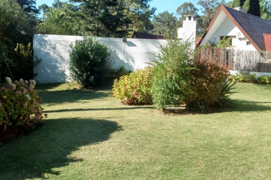 Punta del Este, Maldonado, Uruguay, 4 Bedrooms Bedrooms, ,4 BathroomsBathrooms,Casas,Venta,41604