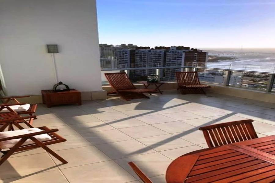 Punta del Este, Maldonado, Uruguay, 2 Bedrooms Bedrooms, ,3 BathroomsBathrooms,Apartamentos,Venta,41606