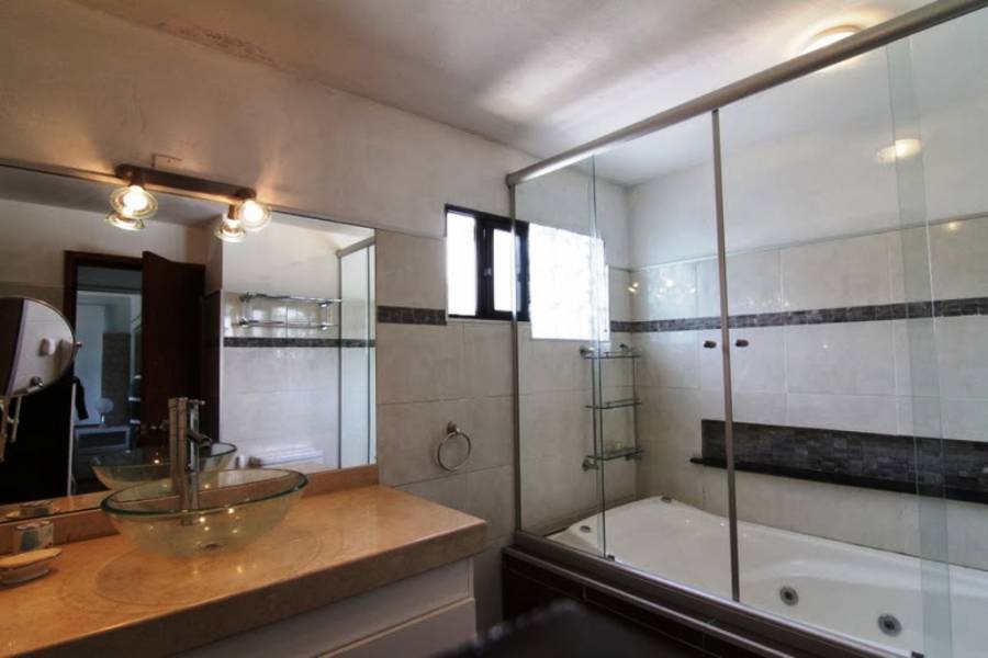 Punta del Este, Maldonado, Uruguay, 4 Bedrooms Bedrooms, ,3 BathroomsBathrooms,Casas,Temporario,41611