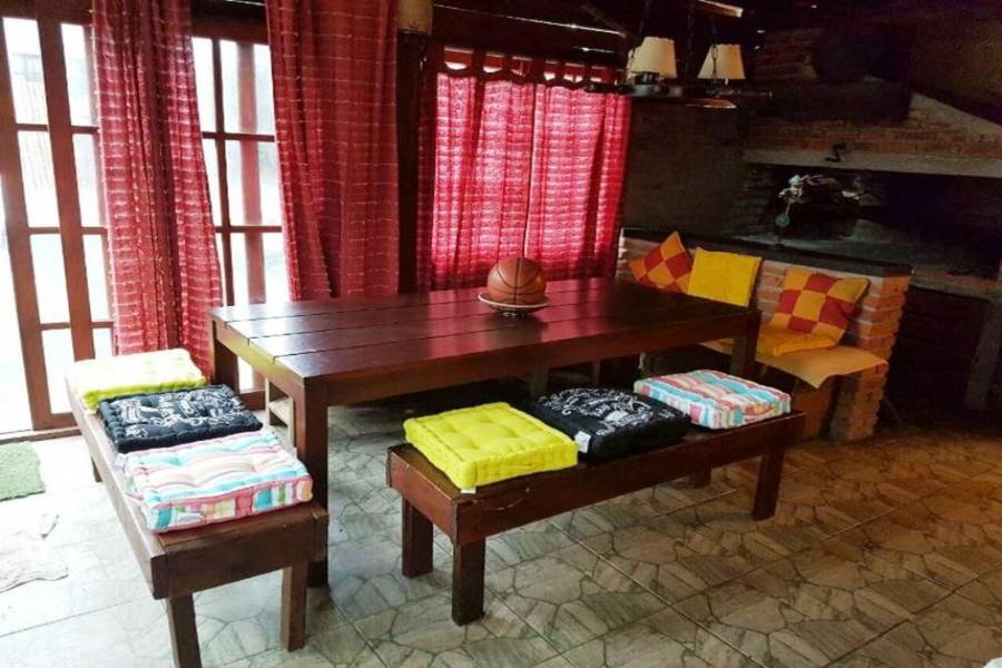 Punta del Este, Maldonado, Uruguay, 4 Bedrooms Bedrooms, ,3 BathroomsBathrooms,Casas,Temporario,41612