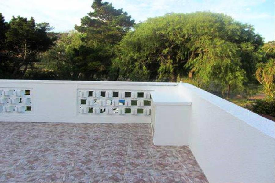 Punta del Este, Maldonado, Uruguay, 4 Bedrooms Bedrooms, ,3 BathroomsBathrooms,Casas,Temporario,41613