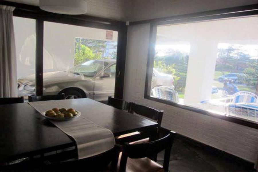 Punta del Este, Maldonado, Uruguay, 4 Bedrooms Bedrooms, ,3 BathroomsBathrooms,Casas,Temporario,41613