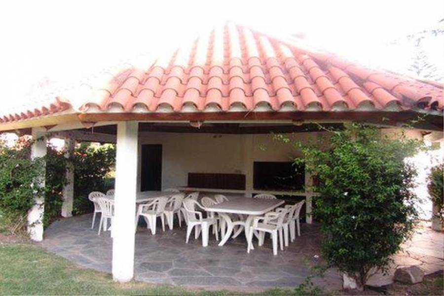 Punta del Este, Maldonado, Uruguay, 4 Bedrooms Bedrooms, ,3 BathroomsBathrooms,Casas,Temporario,41613