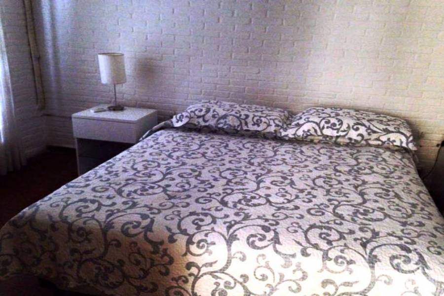 Punta del Este, Maldonado, Uruguay, 4 Bedrooms Bedrooms, ,3 BathroomsBathrooms,Casas,Temporario,41613