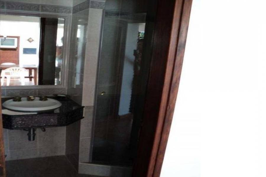 Punta del Este, Maldonado, Uruguay, 3 Bedrooms Bedrooms, ,2 BathroomsBathrooms,Casas,Temporario,41616