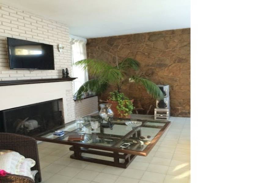 Punta del Este, Maldonado, Uruguay, 2 Bedrooms Bedrooms, ,1 BañoBathrooms,Casas,Temporario,41620