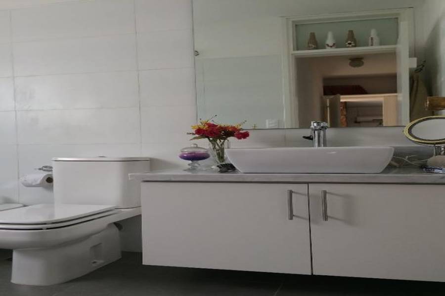 Punta del Este, Maldonado, Uruguay, 2 Bedrooms Bedrooms, ,1 BañoBathrooms,Casas,Temporario,41620