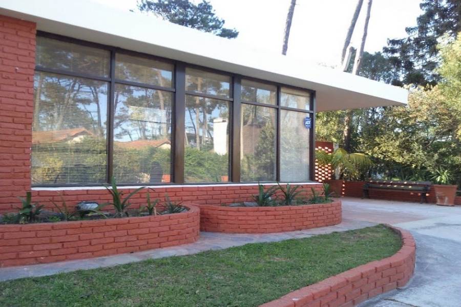 Punta del Este, Maldonado, Uruguay, 2 Bedrooms Bedrooms, ,1 BañoBathrooms,Casas,Temporario,41620