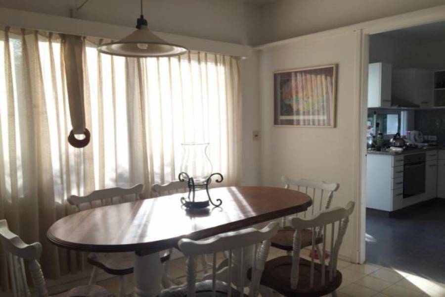 Punta del Este, Maldonado, Uruguay, 2 Bedrooms Bedrooms, ,1 BañoBathrooms,Casas,Temporario,41620