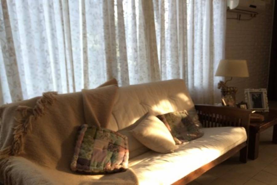 Punta del Este, Maldonado, Uruguay, 2 Bedrooms Bedrooms, ,1 BañoBathrooms,Casas,Temporario,41620