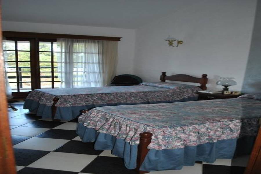 Punta del Este, Maldonado, Uruguay, 3 Bedrooms Bedrooms, ,3 BathroomsBathrooms,Casas,Temporario,Pinares,41630