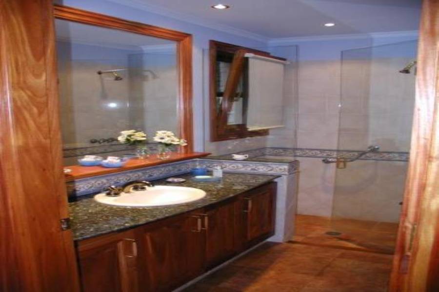 Punta del Este, Maldonado, Uruguay, 4 Bedrooms Bedrooms, ,2 BathroomsBathrooms,Casas,Temporario,41637