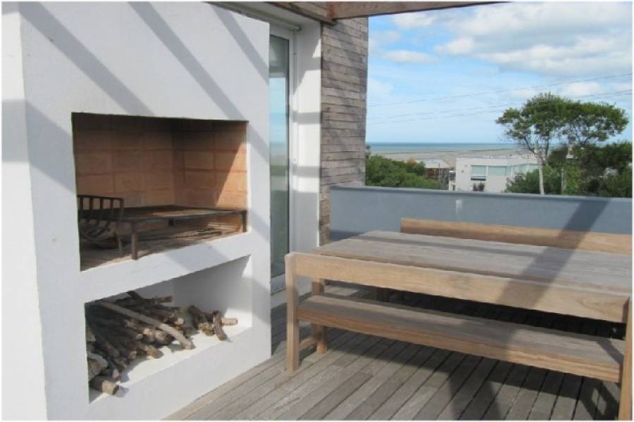Punta del Este, Maldonado, Uruguay, 4 Bedrooms Bedrooms, ,2 BathroomsBathrooms,Casas,Temporario,41640