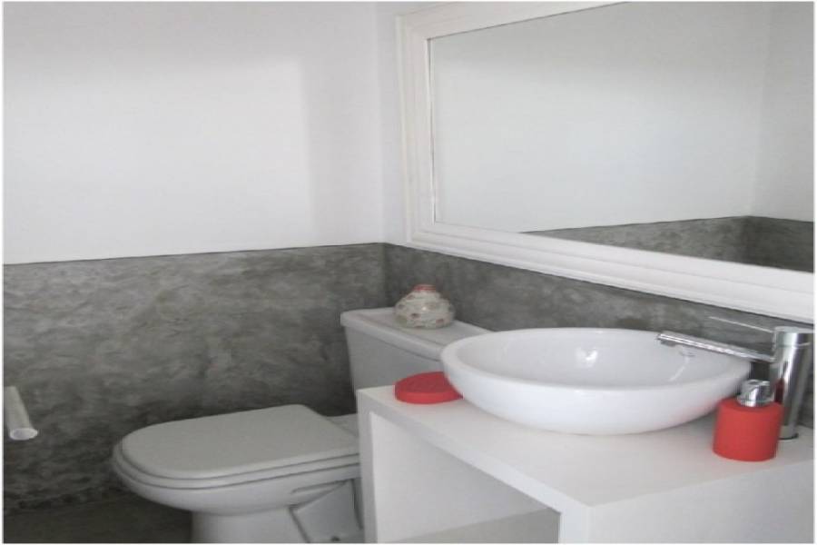 Punta del Este, Maldonado, Uruguay, 4 Bedrooms Bedrooms, ,2 BathroomsBathrooms,Casas,Temporario,41640